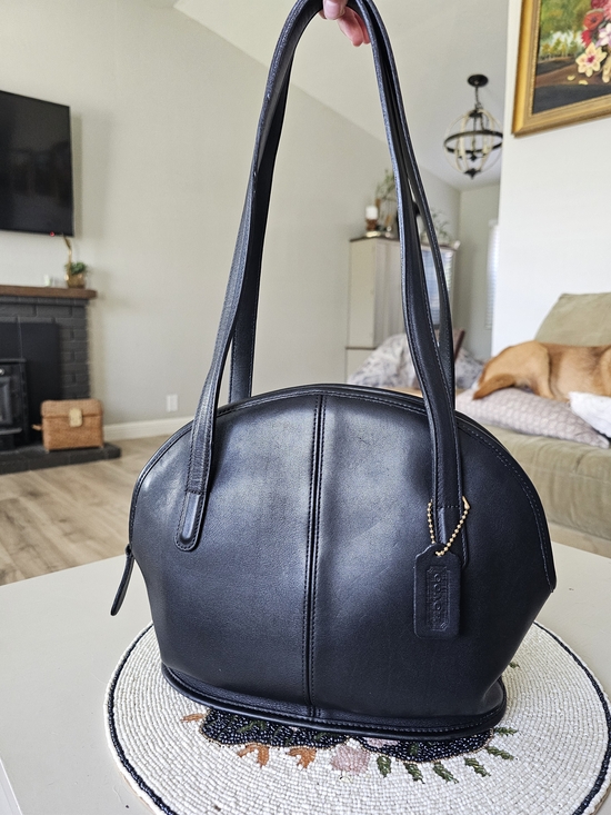 Coach Handbags - Vintage Coach Asheville Bag Shpulder Bag Im Black